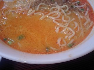 珍来(チンライ):担担麺