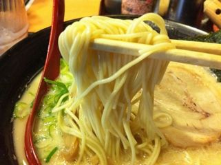 だるまのめ 池袋西口店:麺