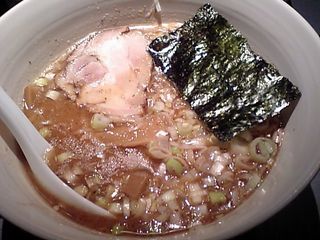 三軒茶屋:NOODLE AND BAR SANCHA FUKAMMI(さんちゃふかみ)