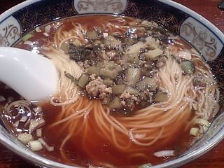 八丁堀:支那麺 はしご 入船店