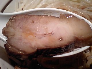 ィ夜の味噌ソバ 裏七Jimmy:チャーシュー