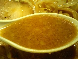 ィ夜の味噌ソバ 裏七Jimmy:スープ