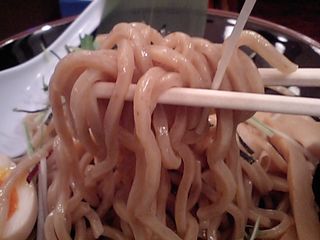 甚太郎:麺