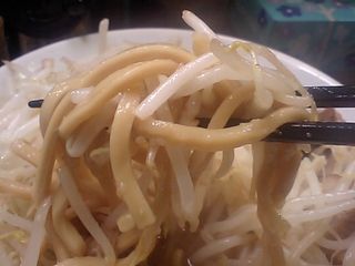 ラブメン楽々:麺