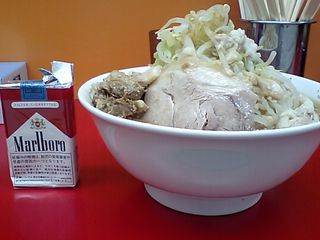 モッコリ豚