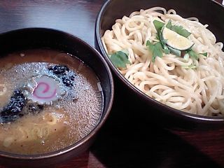 豚骨醤油ラーメン門ぱち