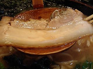 むらさき:チャーシュー