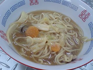 鍋:麺入り