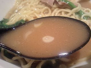 横浜家系ラーメン 田中:スープ
