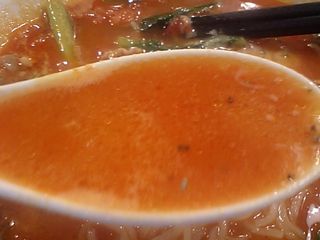 太陽のトマト麺:スープ