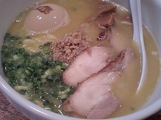 池袋:らーめんつけめん鶏の穴