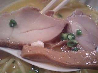 鶏の穴:具