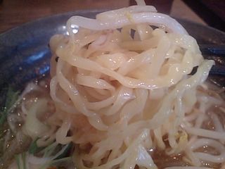 壺ラーメン:麺