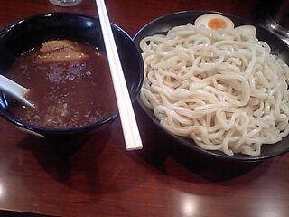 春日:つけ麺専門店山梨製麺 本郷店